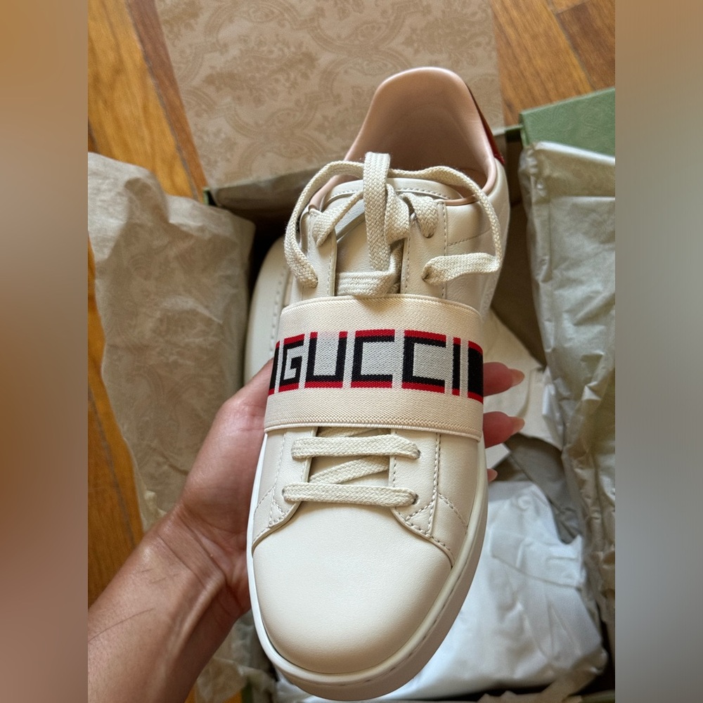 Gucci Ace Leather Logo Stripe Women’s Sneaker